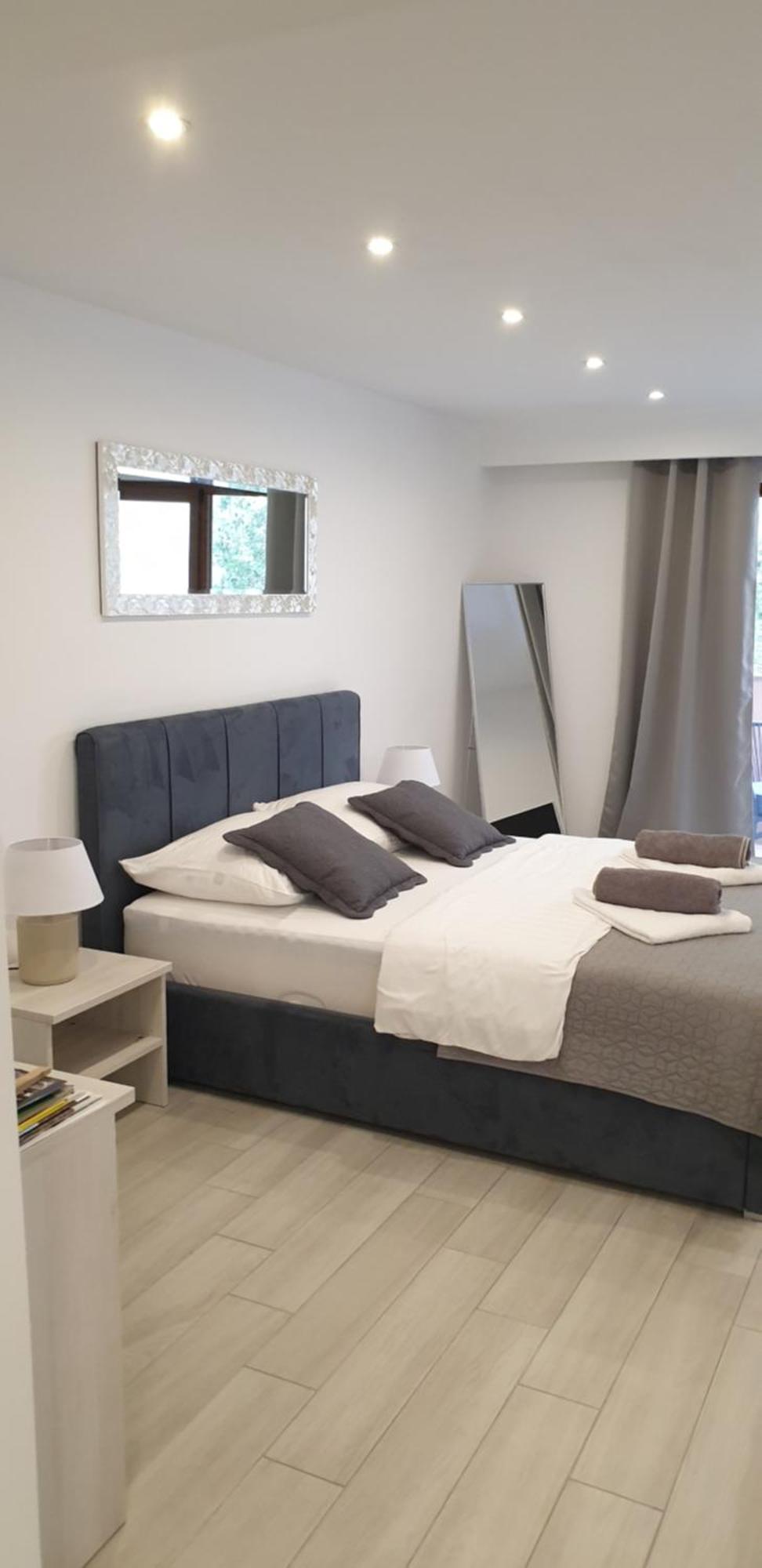 Romantic Apartment Rohreggerova プーラ エクステリア 写真